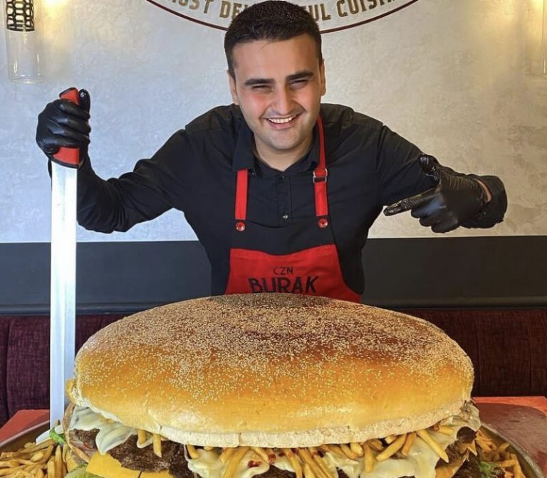 CZN Burak Wiki & Bio: Vermögen, Alter und andere Informationen ...