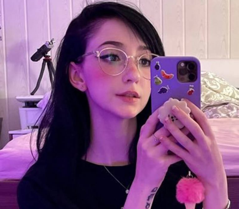 NanaNightray Wiki & Bio: Net Worth, Age and other information | FameCop.com