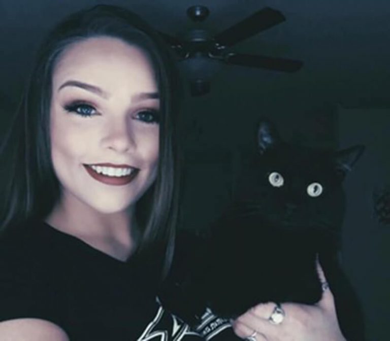 Jasminely Wiki & Bio: Net Worth, Age and other information | FameCop.com